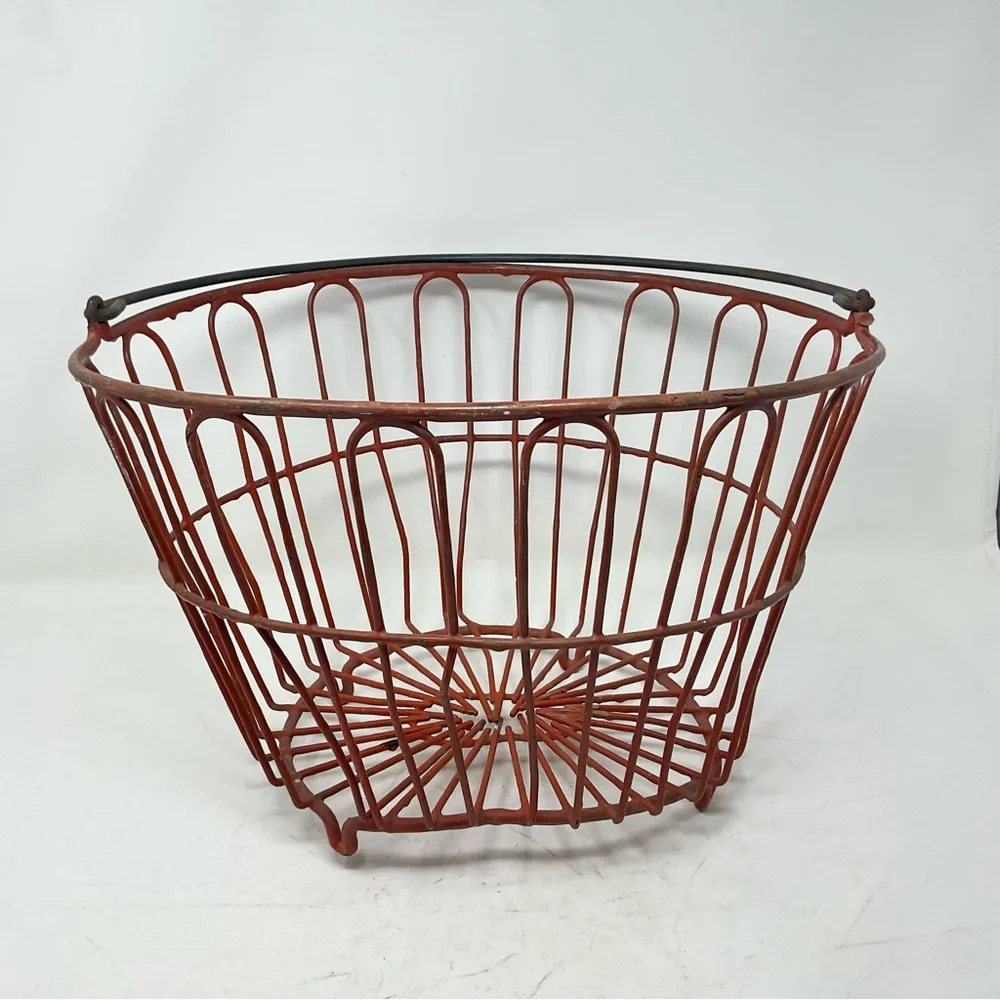 Vintage America orange  Wire Basket